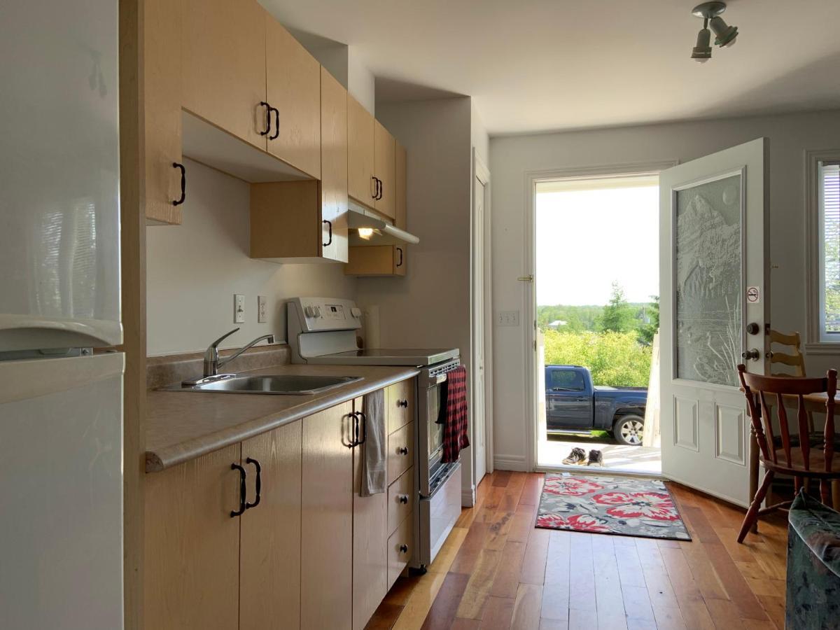 Motel & Chalets --Shefford-Waterloo- Habitation Forest エクステリア 写真