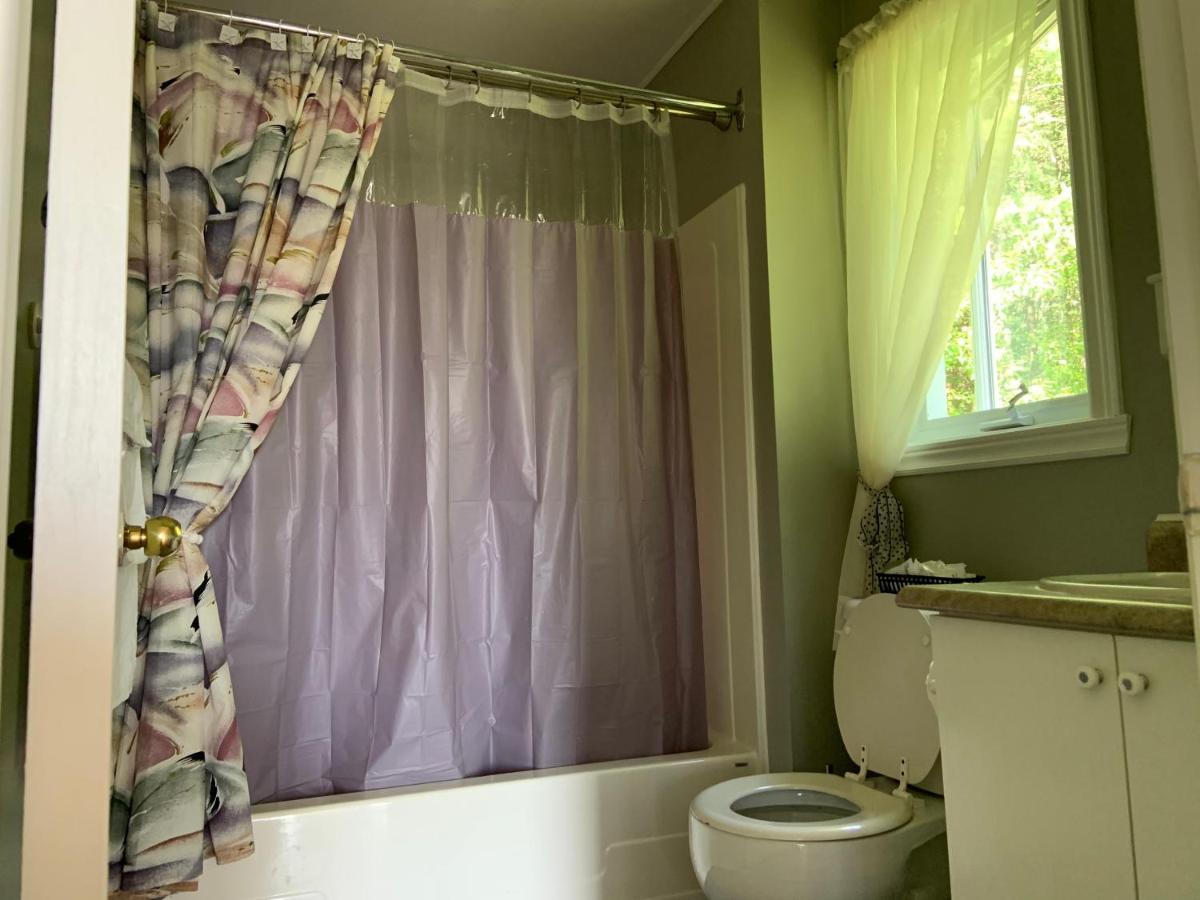 Motel & Chalets --Shefford-Waterloo- Habitation Forest エクステリア 写真