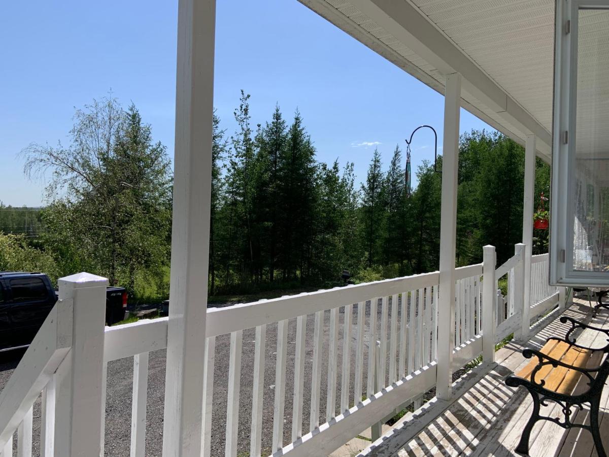 Motel & Chalets --Shefford-Waterloo- Habitation Forest エクステリア 写真
